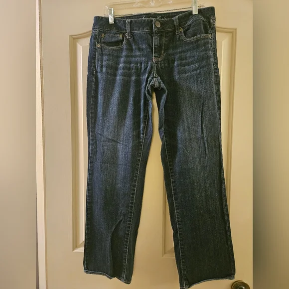 2 For $20 American Eagle Outfitters Indigo Straight Leg Jeans - Picture 1 of 5